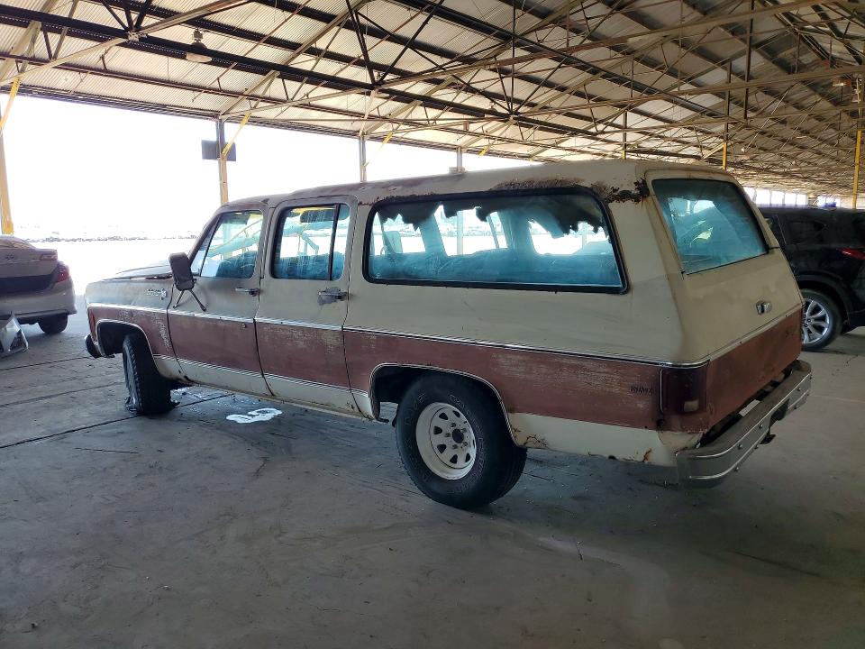 1973 CHEVROLET SUBURBAN