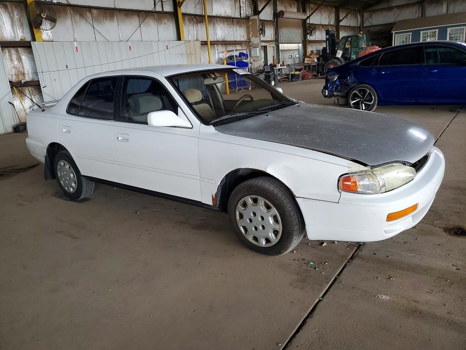 1996 TOYOTA CAMRY LE