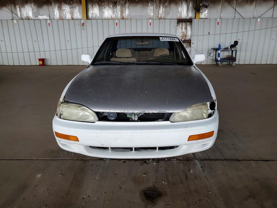 1996 TOYOTA CAMRY LE