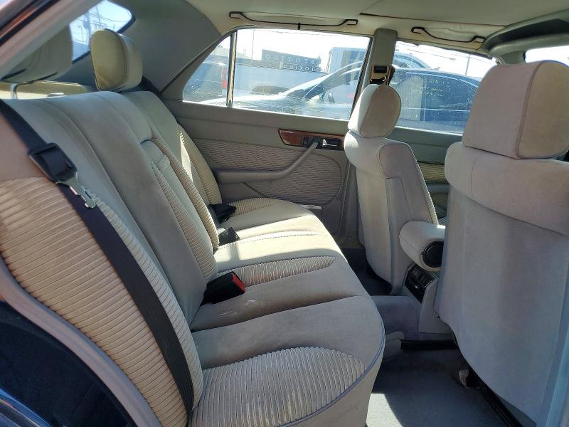1982 MERCEDES-BENZ 280